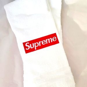 Embroidered Supreme Hand Towel Set